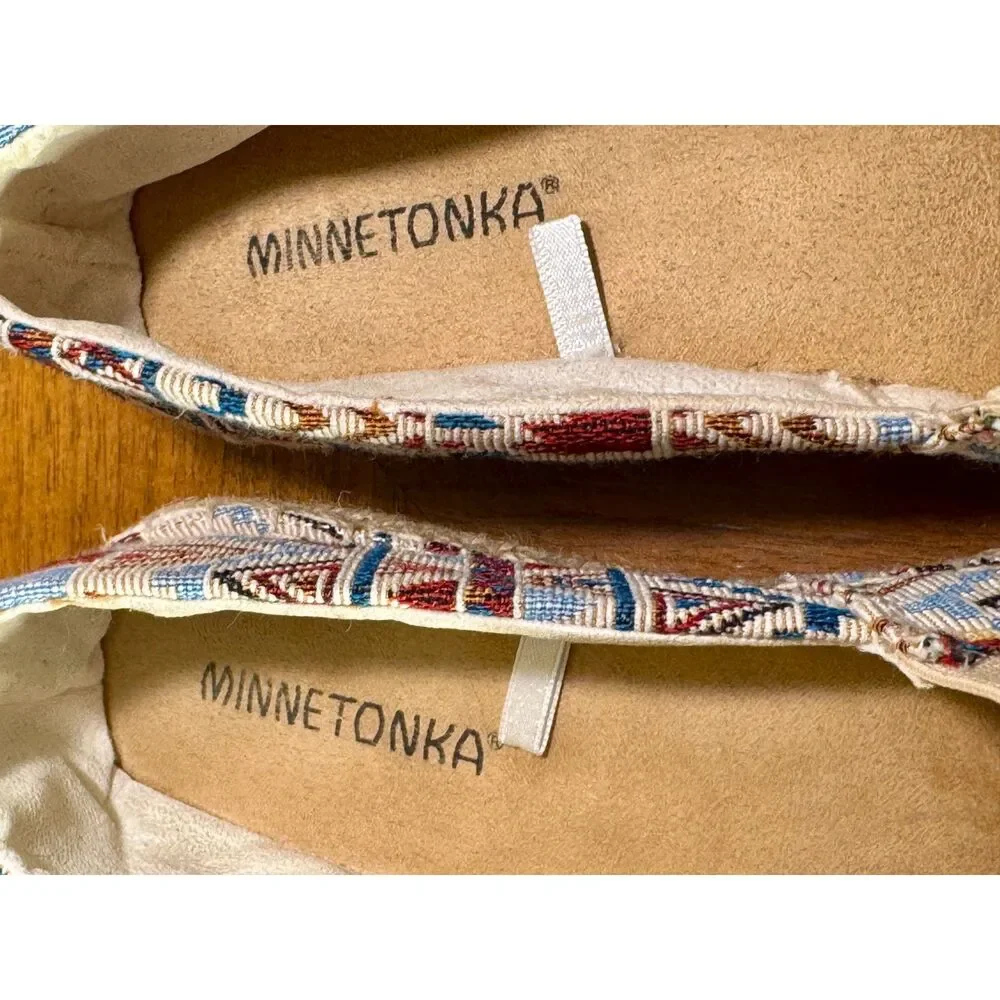 Minnetonka Slip On Fabric Native American Geometric Pattern W9M Comfort